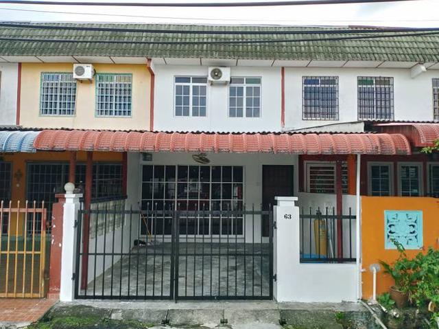 Rumah Teres 2 Tingkat Cantik Siap Renovate