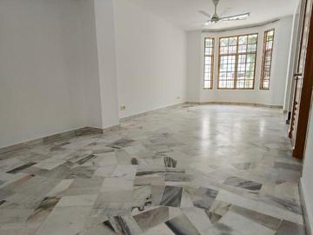 Rumah Teres 2 Tingkat Bukit Rahman Putra Sungai Buloh