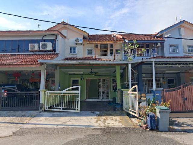 Rumah teres 2 tingkat di Bandar Springhill