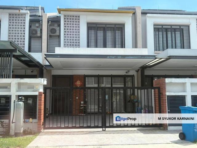 Rumah Teres 2 Tingkat di Elmina Green 1