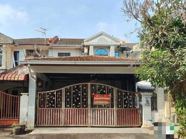 RUMAH TERES 2 TINGKAT DI INDERA MAHKOTA 6 KUANTAN UNTUK DiJUAL