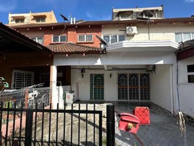 Rumah Teres 2 Tingkat di LabuNegeri Sembilan
