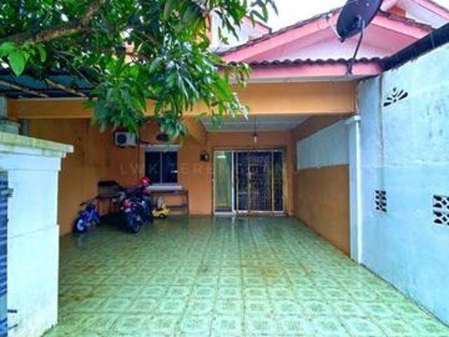 Rumah Teres 2 Tingkat di Taman Desa Solehah Mak ChiliChukai