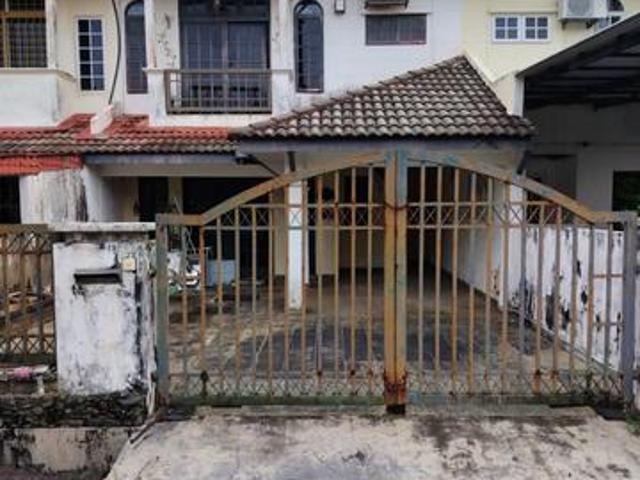 Rumah teres 2 tingkat indera mahkota 6