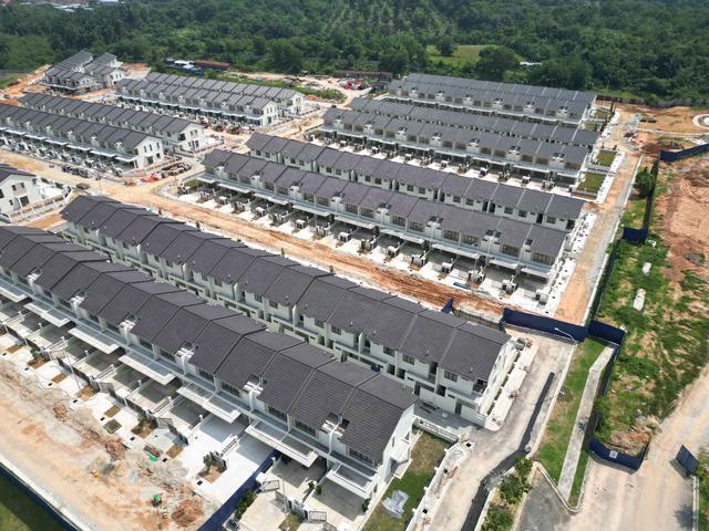 Rumah teres 2 tingkat Semenyih paling murah freehold selangor 100loan