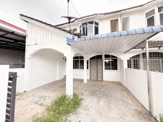 Rumah Teres 2 Tingkat Taman Impian Alma