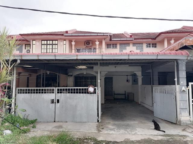 Rumah Teres 2 Tingkat Untuk Dijual Termasuk Perabot alatan Elektrik
