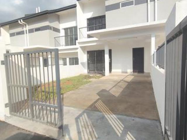 RUMAH TERES 2 TINGKAT Untuk DISEWA PUNCAK WARISAN KULAI