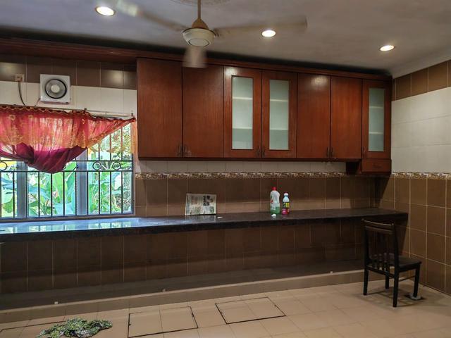Rumah Teres 2 TingkatCorner Jalan Bukit Kemuning