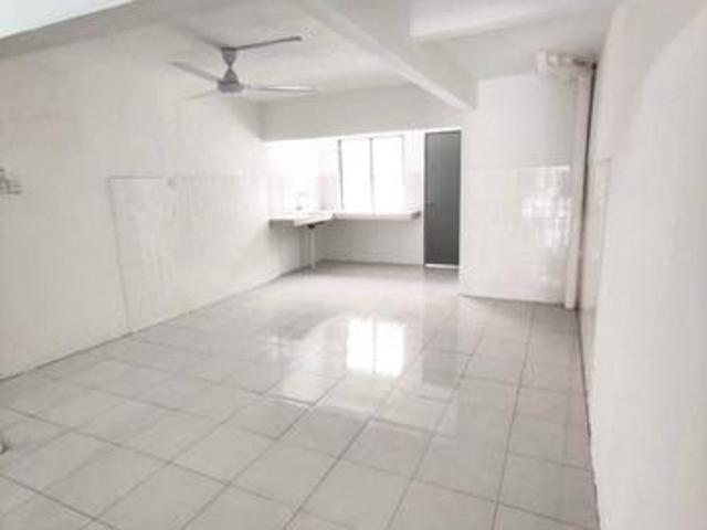 Rumah Teres 3 Tingkat Seri Muda Shah Alam Untuk Disewa