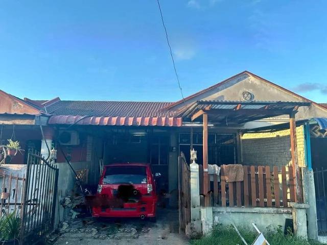 Rumah teres Taman sir Sentosa kampung kijang PCB