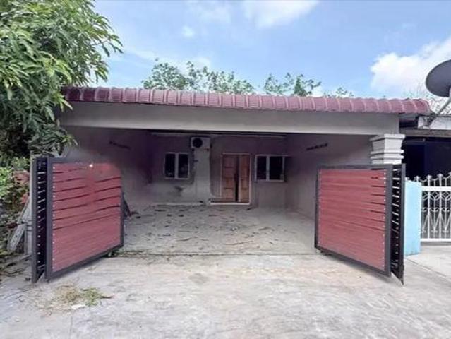 Rumah teres tmn maka