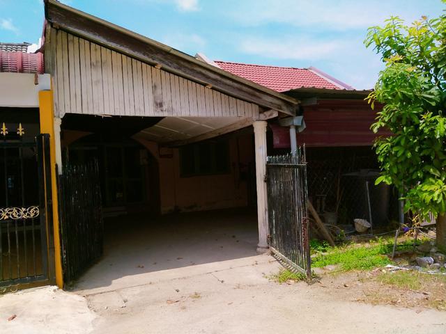 RUMAH TERES BELOW MARKET PRICE Kawasan bebas banjir 2014