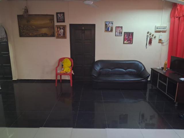 Rumah Teres Berkembar Attached