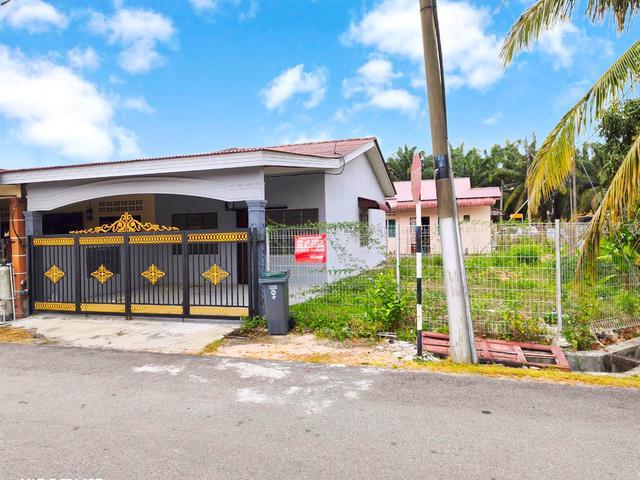 Rumah Teres Corner Lot Besar di Batu Gajah Pasir Sg Rambai Melaka