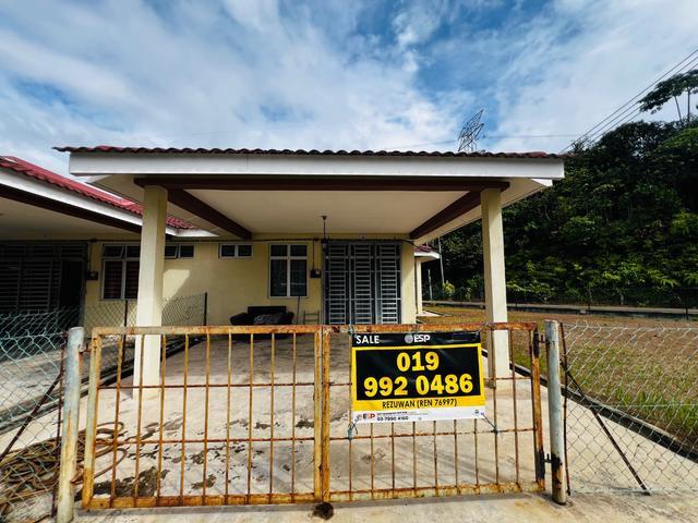 Rumah Teres Corner Lot Setingkat Gambang Damai Kuantan Pahang