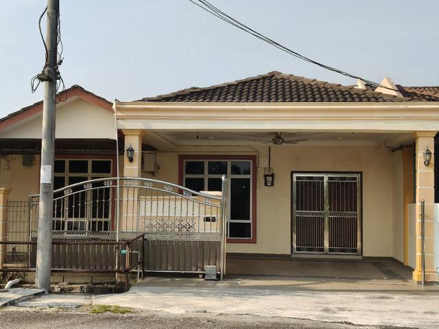 Rumah Teres Corner lot utk dijual