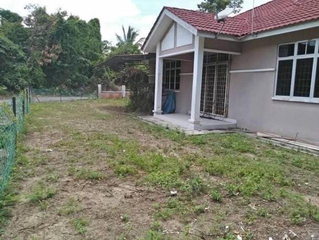 Rumah Teres Corner Lot