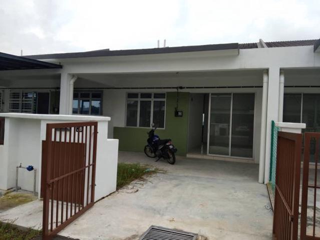 Rumah Teres di Taman Salak Lestari Sepang