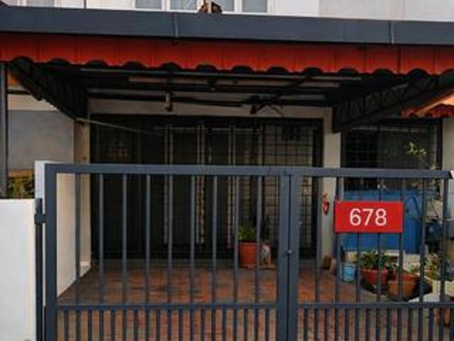 Rumah Teres Dua Tingkat Two Storey Terrace House