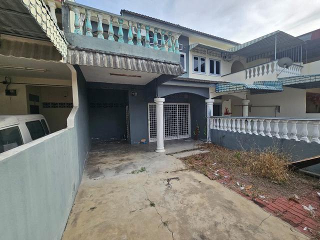 Rumah teres dua tingkat untuk dijual area Sabak Bernam Selangor