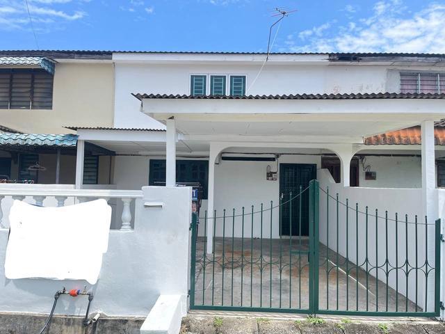 Rumah Teres Dua Tingkat Untuk Dijual Di Taman Saga Tambun