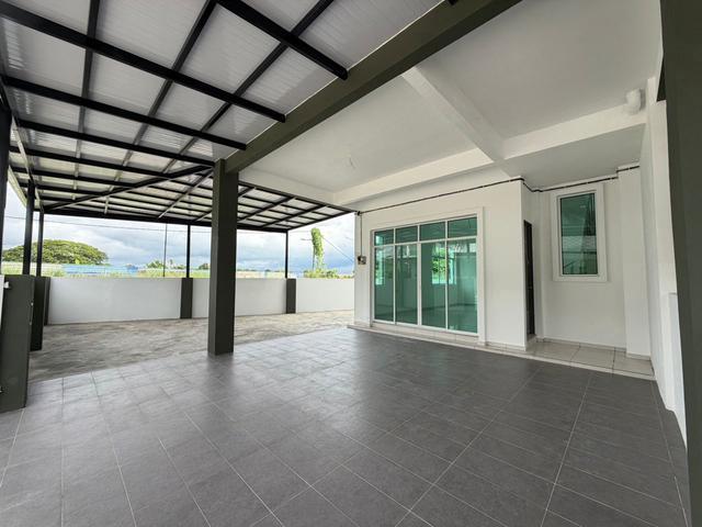 Rumah Teres Dua Tingkat Corner untuk Dijual di Padang Serai