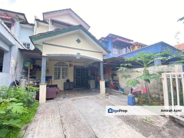 Rumah Teres Dua Tingkat Lorong Gugusan Alam Bandar Puncak Alam Selangor