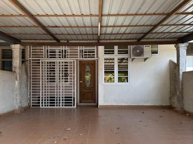 Rumah teres manir Kuala Terengganu