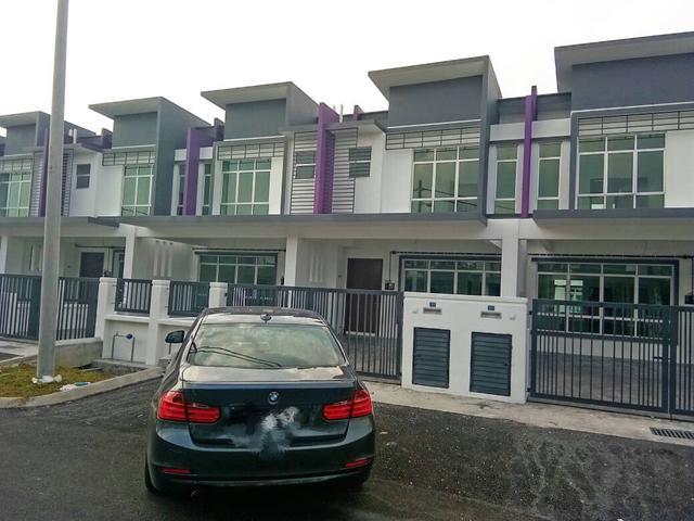 Rumah Teres Meranti Bandar Hillpark Puncak Alam 3min to UiTM