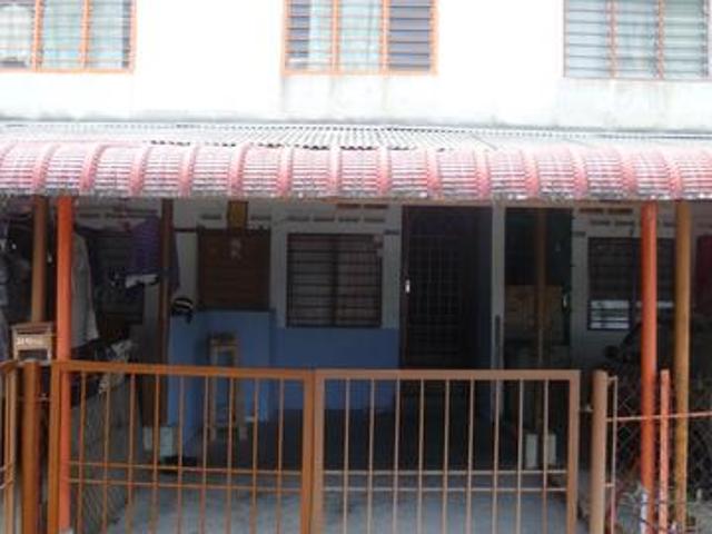 Rumah Teres Pemilik Belajar 6 Universiti
