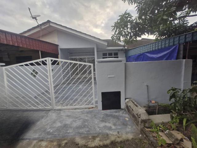 Rumah Teres Setingkat 20 x 65