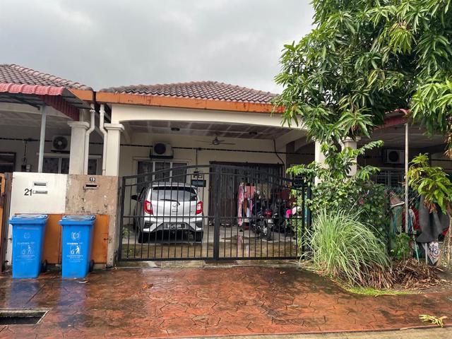 Rumah Teres Setingkat 4 Bilik Jalan Tanjung Agas Seksyen 30 Shah Alam