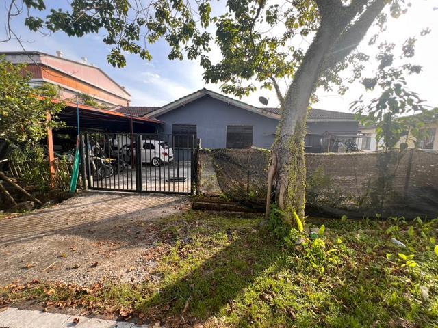 Rumah Teres Setingkat Corner Lot Unblock View Taman Puteri Kluang