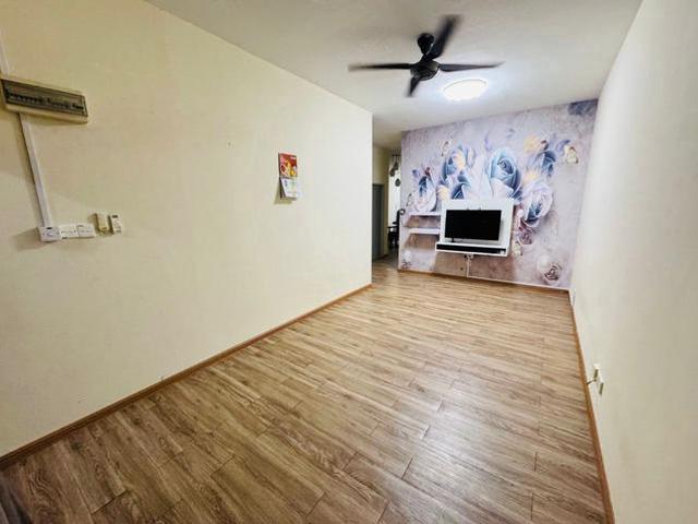 Rumah Teres Setingkat Corner Lot Furnished