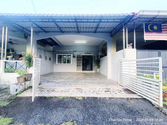 Rumah Teres Setingkat Depan Padang Di Desa Chemor Setia Ipoh Perak