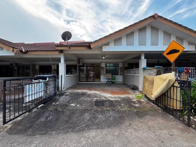 Rumah Teres Setingkat Di Kg Padang Padang Permai Kuantan Untuk Dijual