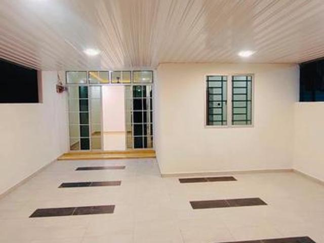 Rumah teres setingkat end lot di Taman Seri Pinang Kulim