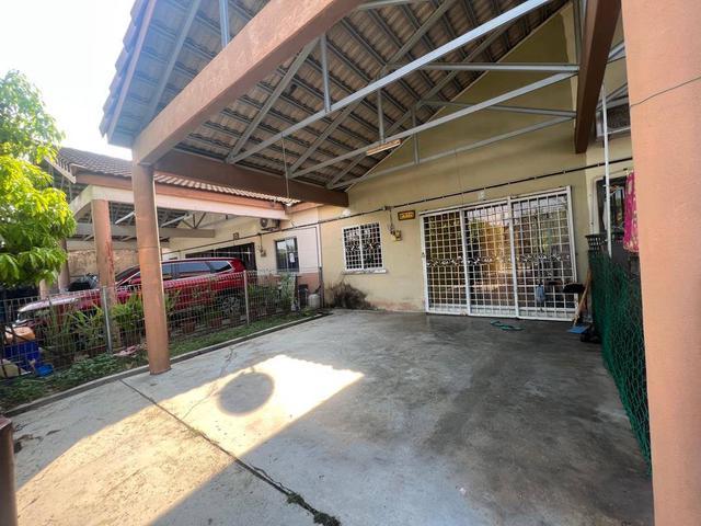 RUMAH TERES SETINGKAT FACING OPEN Indera sempurna