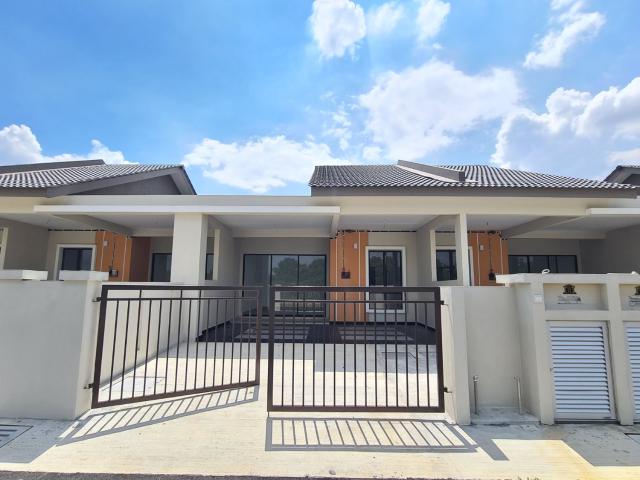 Rumah Teres Setingkat Fasa Baru @ Taman Intan Baiduri, Sepang