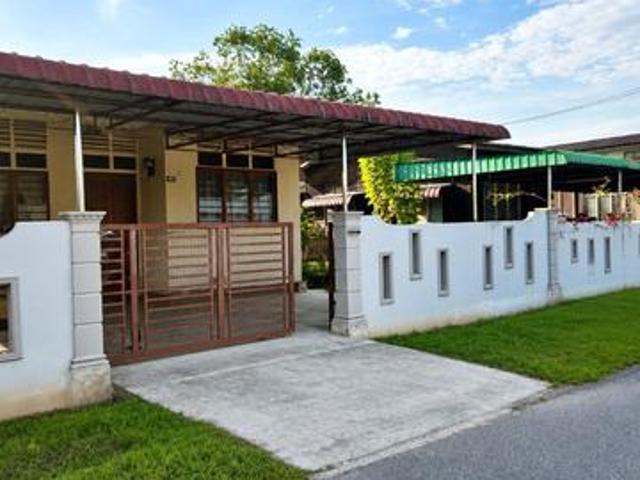 Rumah Teres Setingkat Luas di Parit Buntar