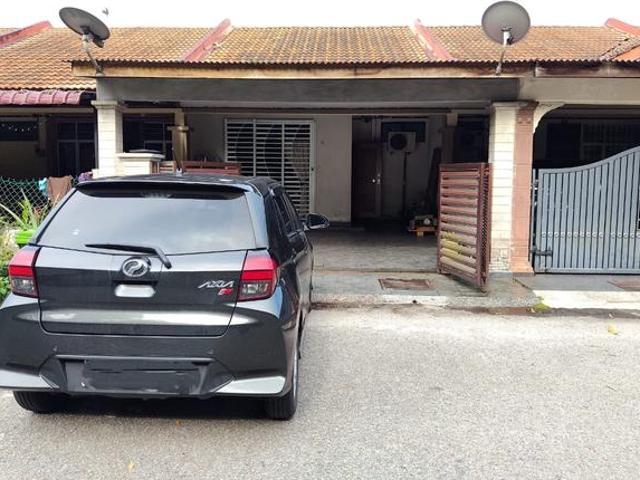 RUMAH TERES SETINGKAT MURAH dan cantik mahkota aman