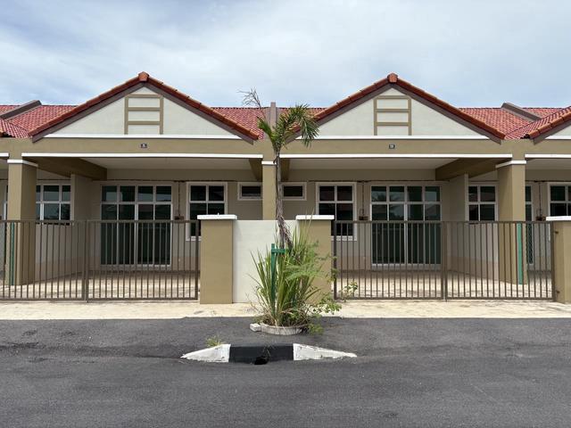 Rumah Teres Setingkat Taman Gunung Bintang
