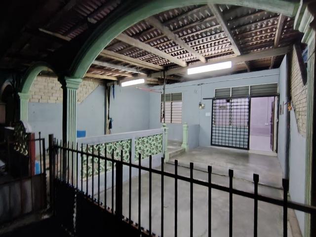 Rumah Teres Setingkat Taman Mahsuri