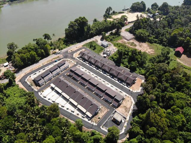 RUMAH TERES SETINGKAT taman serada indahFASA 2