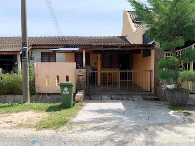 Rumah Teres Setingkat Untuk Dijual Di Taman Pasir Putih Selatan St 18