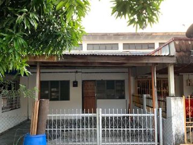 Rumah Teres Setingkat Untuk Dijual