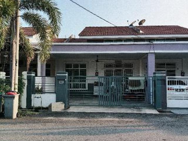 Rumah Teres Setingkat Untuk Dijual