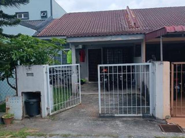Rumah Teres Setingkat Untuk Dijual