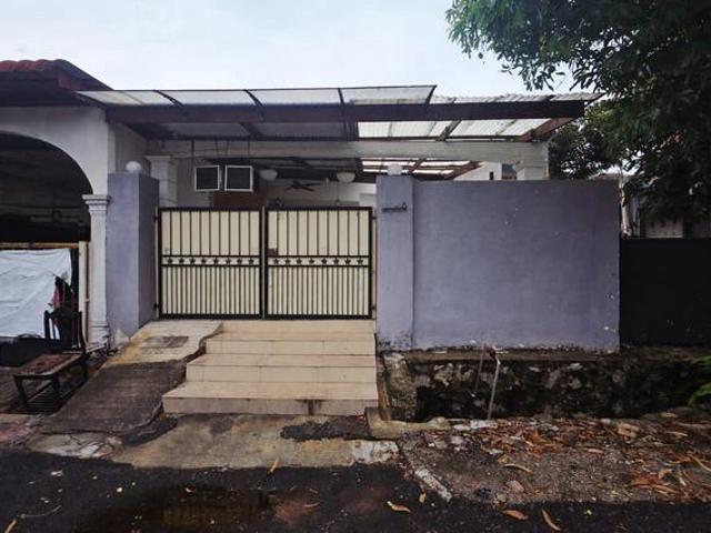 Rumah Teres Siap Kolam Renang Di Taman Kobena Seemban Untuk Dijual